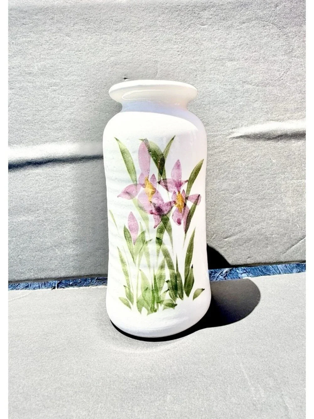 vintage white Ceramic vase hand-painted pink iris floral design 7” x 3.5” EUC